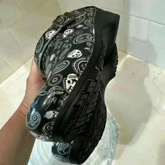 NEW SANITA ESTELLE CLOGS BLACK GREY SUGAR SKULLS & PAISLEY PATENT LEATHER 38 - Picture 15 of 15
